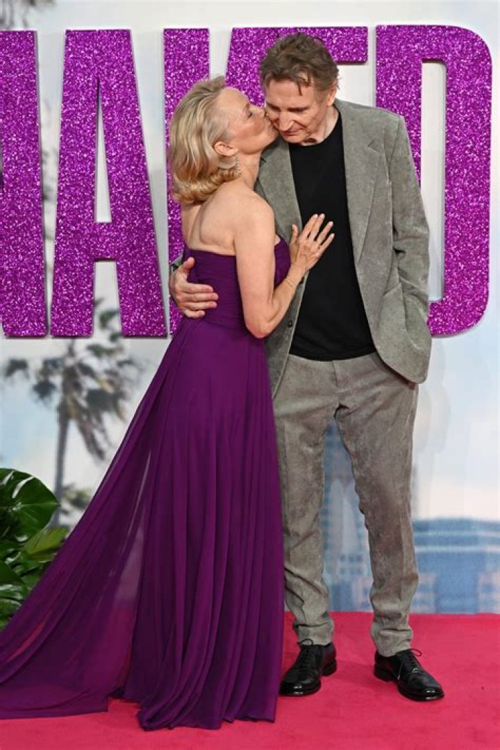 She Marries Bodyguard Dan Hayhurst – Photos – Hollywood Life