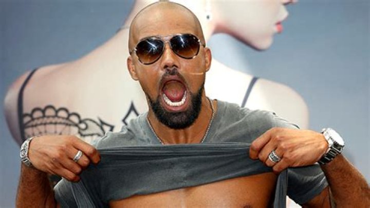 Shemar Moore Shows Off His Rippling Abs In Sexy Shirtless Pic – Hollywood Life