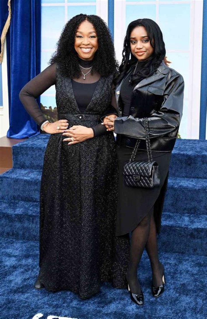 Shona Rhimes, Rege-Jean Page