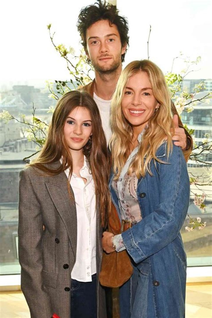 Sienna Miller, Marlowe