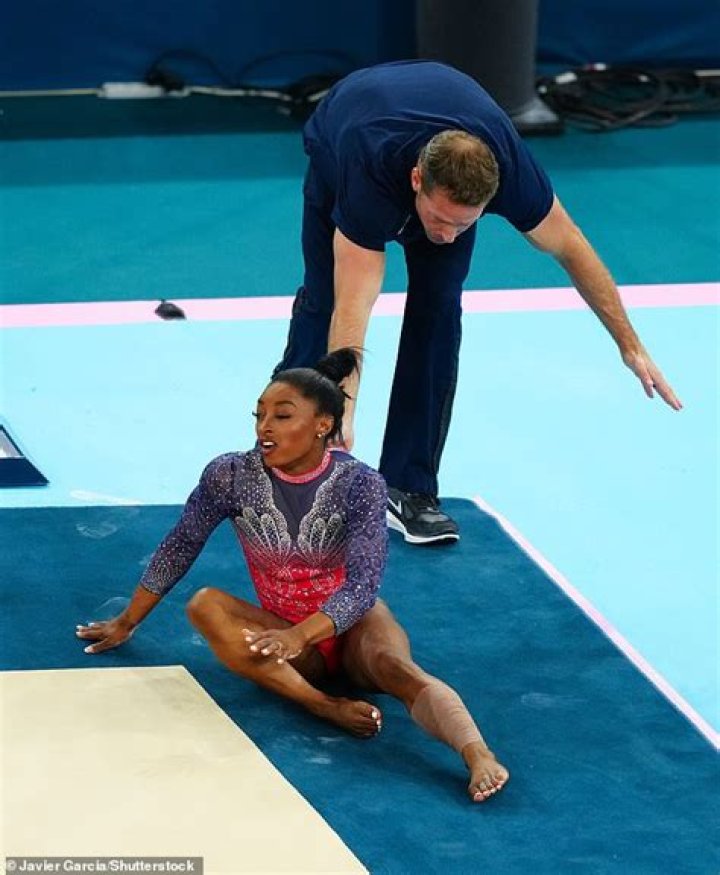 Simone Biles Reveals How BF Jonathan Owens Helps Her Practice Self-Care Ahead Of Olympics