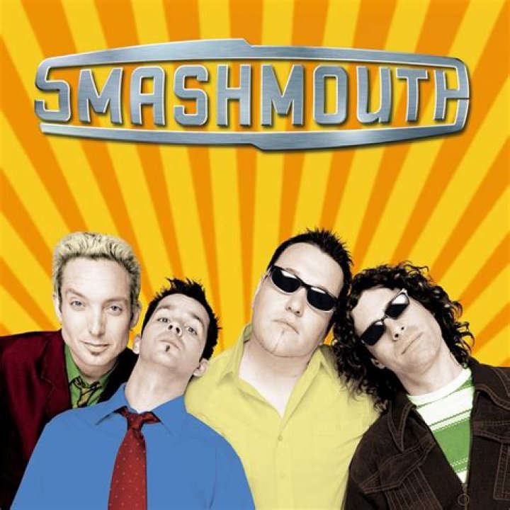 Smash Mouth at Footy&rsquo;s Bubbles & Bones Gala