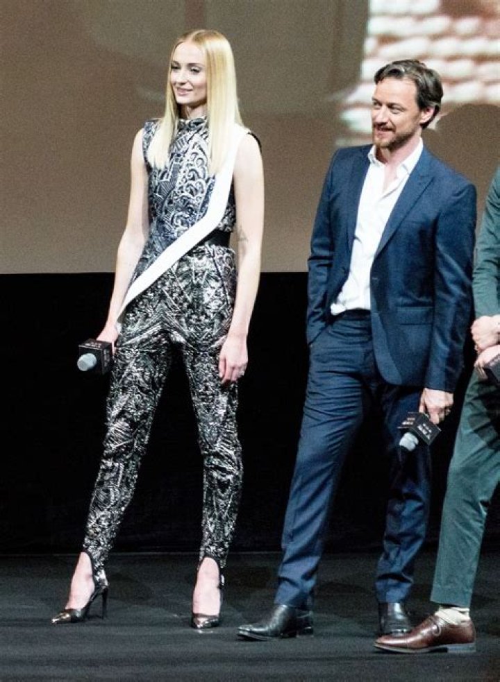 Sophie Turner’s ‘X-Men: Dark Phoenix’ Press Looks — Pics