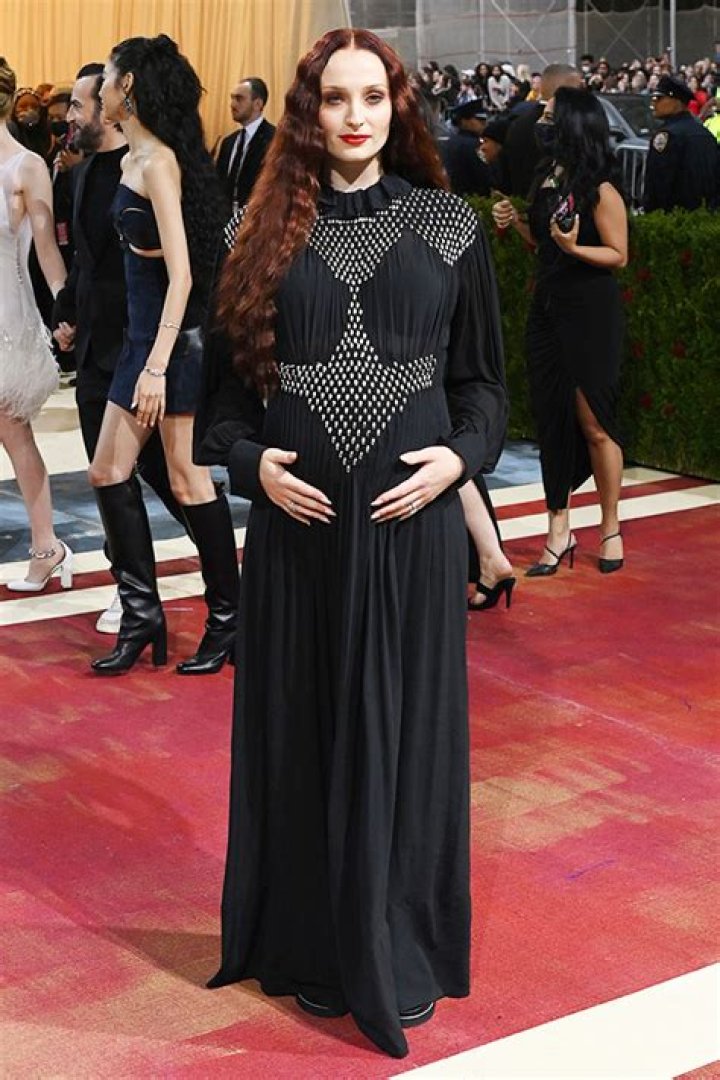 Sophie Turner Shows Off Baby Bump In Silver-Studded Black Gown With Joe Jonas At Met Gala