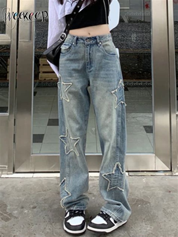 Stars In Super Baggy Jeans: Photos