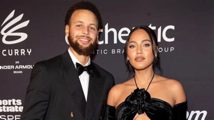 Steph & Ayesha Curry & daughters