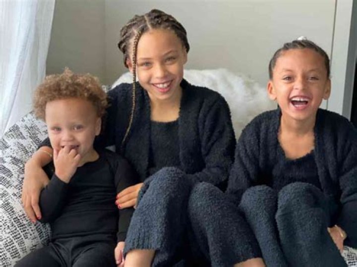 Steph & Ayesha Curry’s Kids Riley, 7, Ryan, 4, & Canon, 1, Strike Cute Poses In Adorable Group Shot: ‘My Babies’