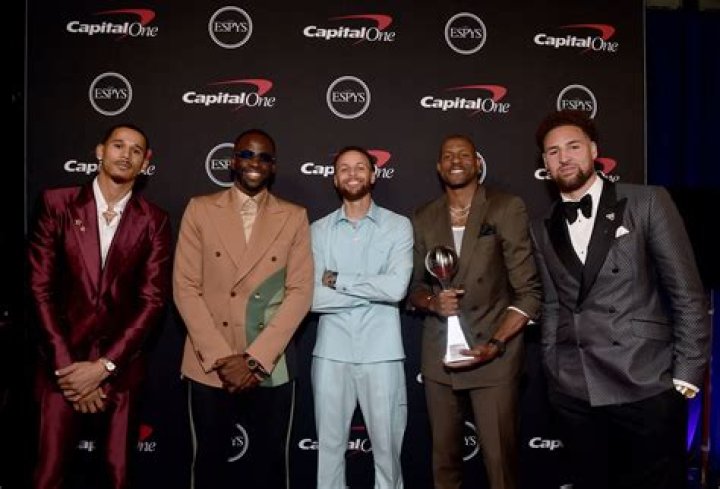 Steph Curry Teases LeBron James During His 2022 ESPY Awards Monologue – Hollywood Life