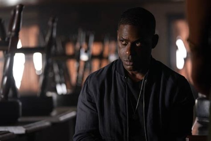 Sterling K. Brown & Blake Lively Makeout In ‘The Rhythm Section’ Clip – Hollywood Life