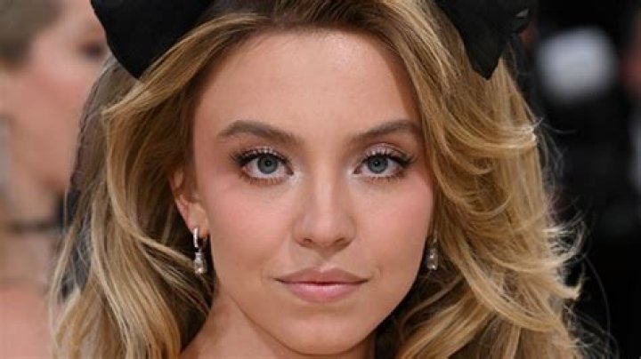 Sydney Sweeney Reveals Angus Cloud’s Death Still Doesn’t ‘Feel Real’ – Hollywood Life