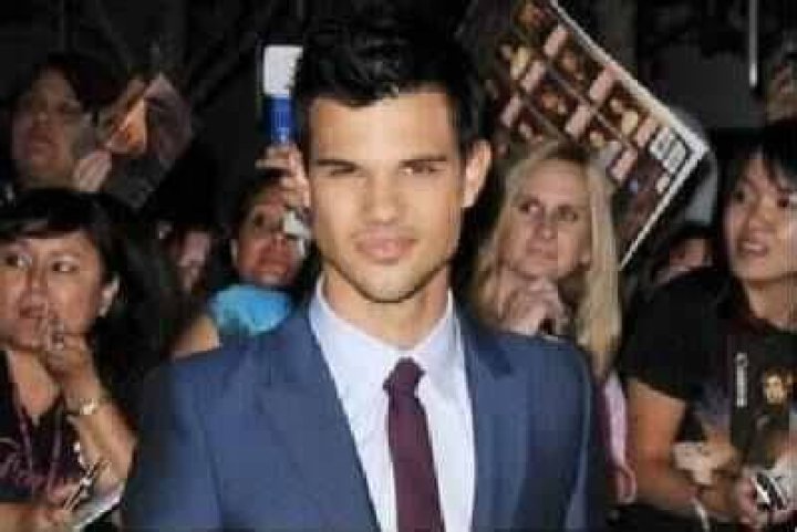 Taylor Lautner Joins Scream Queens