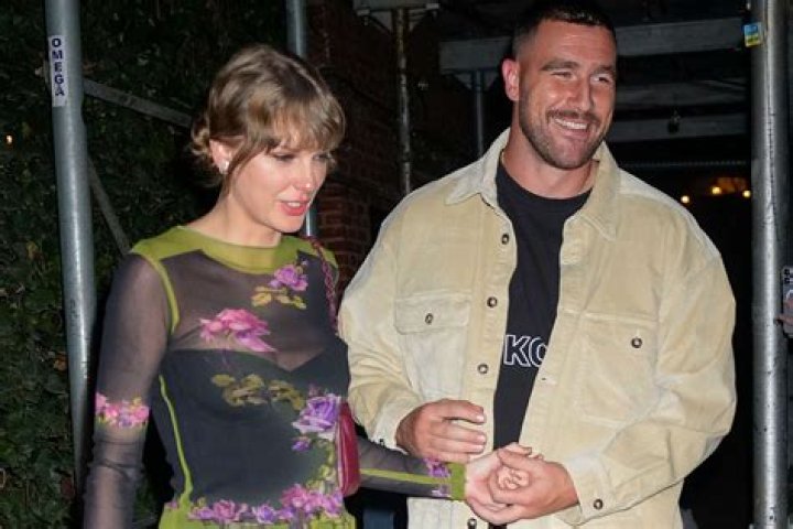 Taylor Swift and Travis Kelce Have Only Hung Out Twice – Hollywood Life