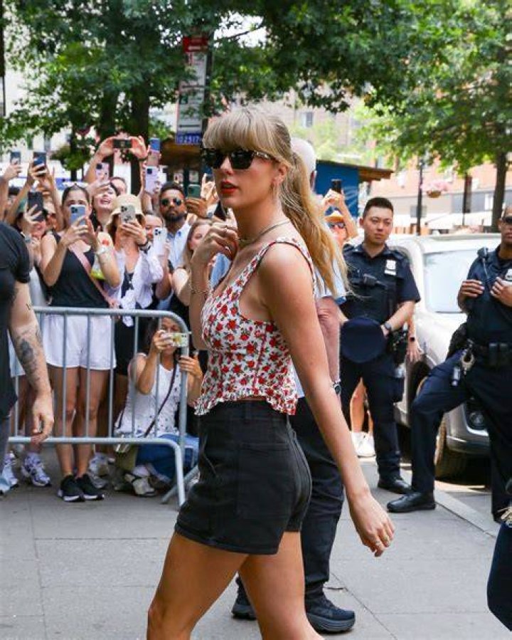 Taylor Swift arrives at Electric Lady Studios in a white peasant blouse, mini jean skirt and colorful woven handbag in New York City Pictured: Taylor Swift Ref: SPL8571557 270623 NON-EXCLUSIVE Picture by: Christopher Peterson / SplashNews.com Splash News and Pictures USA: 310-525-5808 UK: 020 8126 1009 World Rights