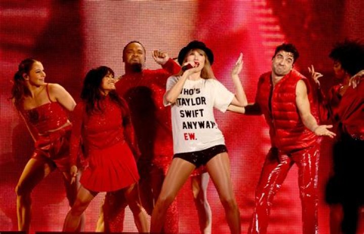 Taylor Swift Expertly Handles Near On-Stage Fall While Dancing on Chair During ‘Eras’ Show: Watch