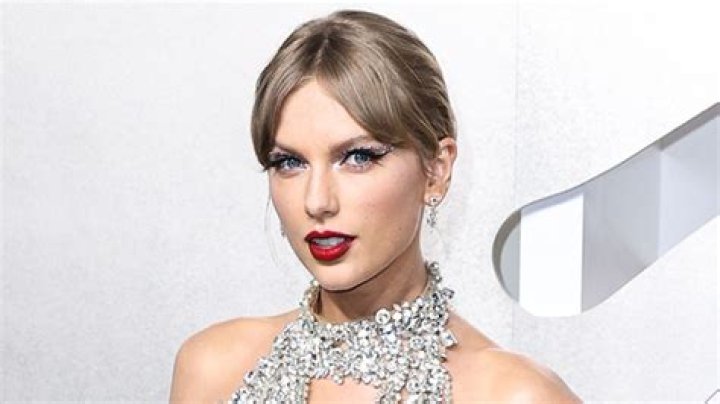 Taylor Swift Talks Female Friendships and &lsquo;Slut Shaming&rsquo; on New Album