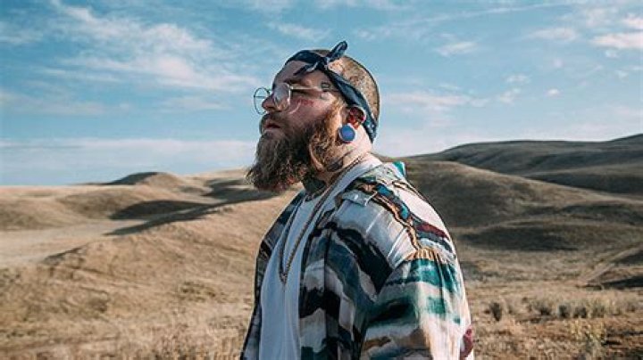 Teddy Swims On His New ‘Unlearning,’ White Privilege, & ‘Heavy Sh-t’ – Hollywood Life