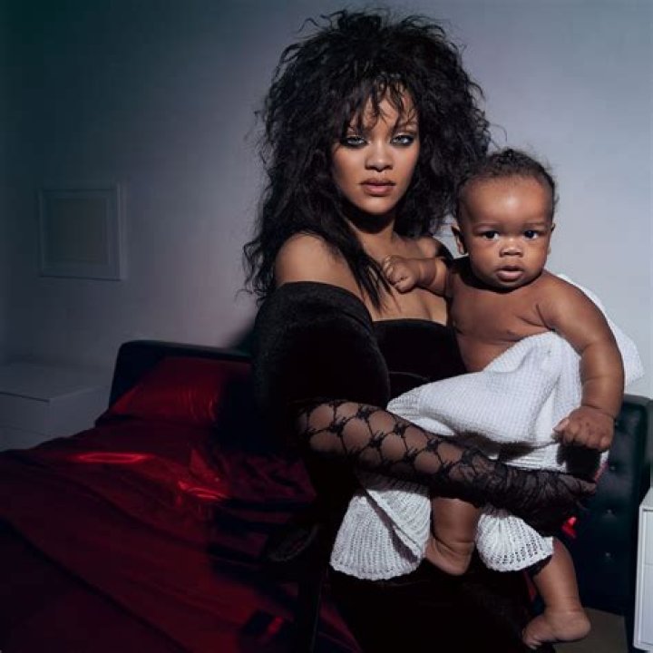 The First Glimpse of Rihanna