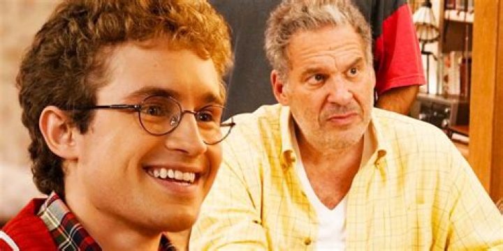 THE GOLDBERGS - &ldquo;Uncle-ing&rdquo; &ndash; With her due date approaching, Erica is over the exhausting pregnancy and demands a &ldquo;babymoon.&rdquo; When things take an unforeseen turn, Geoff is tasked with producing the one person Erica needs more than anyone. Meanwhile, Adam and Barry seek out advice on &ldquo;uncle-ing&rdquo; from some unexpected sources on an all-new episode of &ldquo;The Goldbergs,&rdquo; WEDNESDAY, OCT. 19 (8:30-9:00 p.m. EDT), on ABC. (ABC/Scott Everett White) SAM LERNER, HAYLEY ORRANTIA, WENDI MCLENDON-COVEY