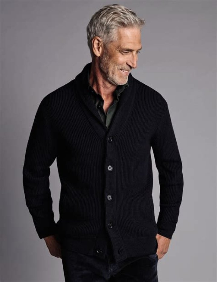 The Leading Men’s Cardigans in 2023 – Reviews by Hollywood Life – Hollywood Life