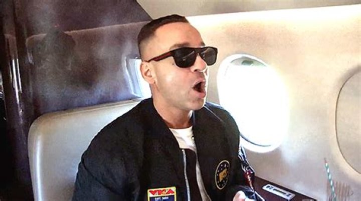 The Situation Messes Up Vacation Planning – Hollywood Life