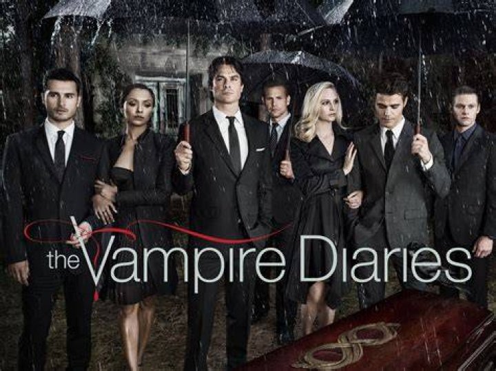 The Vampire Diaries — Season 3 Episode 10 Recap — Damon Kisses Elena – Hollywood Life