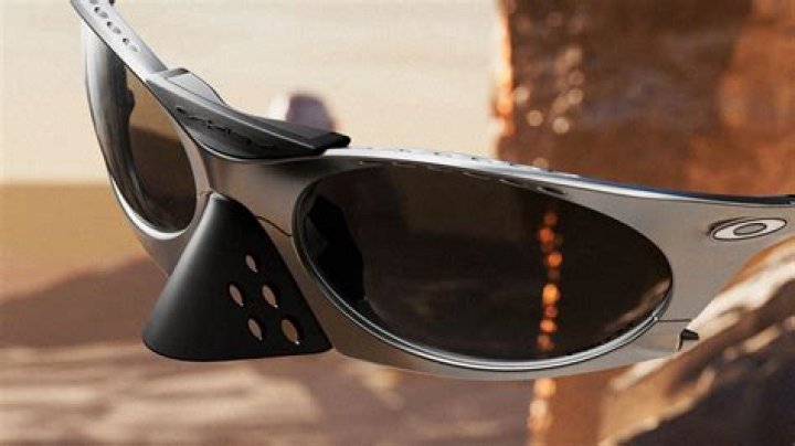 These Retro Sunglasses Are a Must for Your Next Vacation & They’re on Sale for Under $15