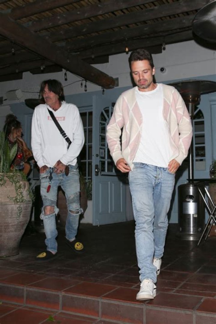 Tommy Lee & Sebastian Stan Meet For Dinner Outing: Pics – Hollywood Life