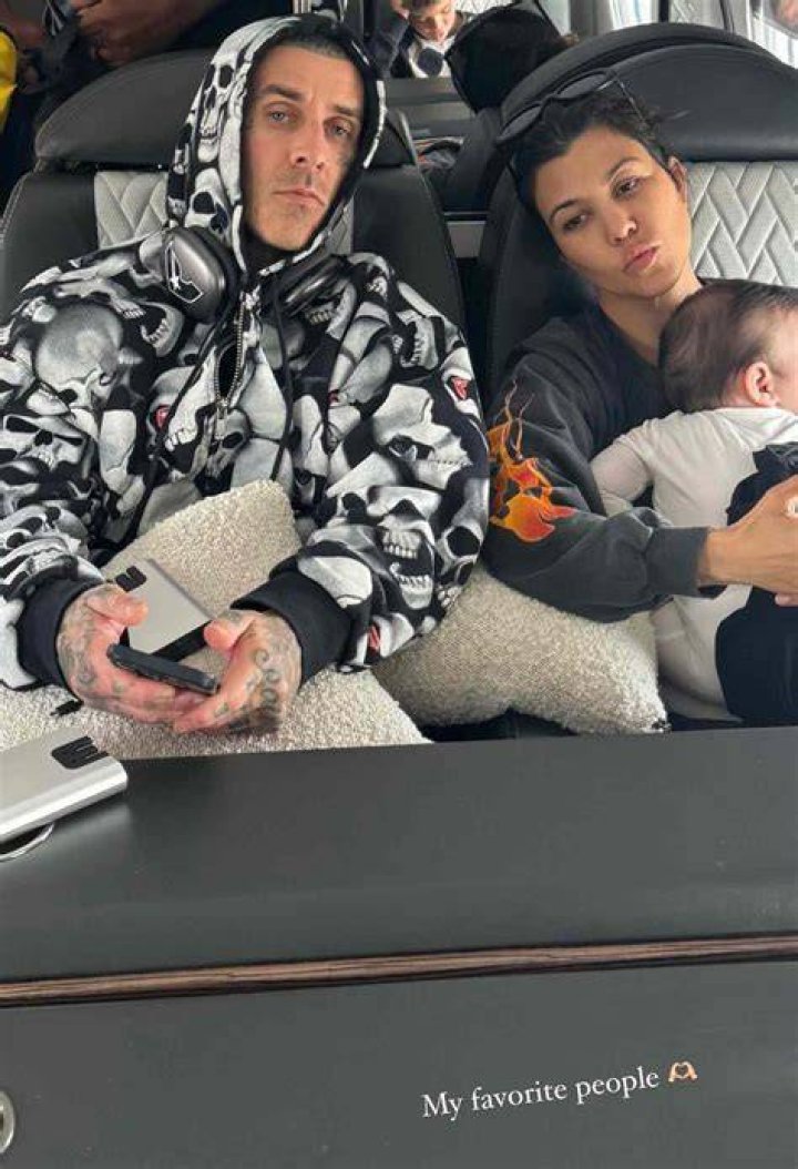 Travis Barker Hilariously Responds To Critic Who Made Fun Of His & Kourtney’s PDA