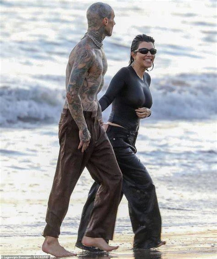 Travis Barker Kisses Kourtney Kardashian On Getaway: ‘Laguna Beach With You Forever’