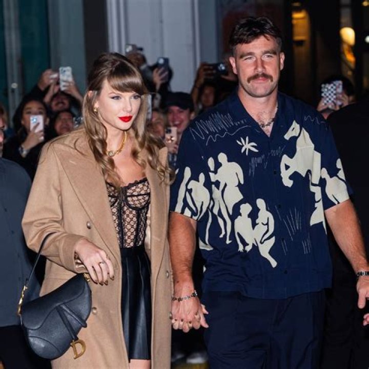 Travis Kelce Hints at Christmas Plans Amid Romance With Taylor Swift – Hollywood Life