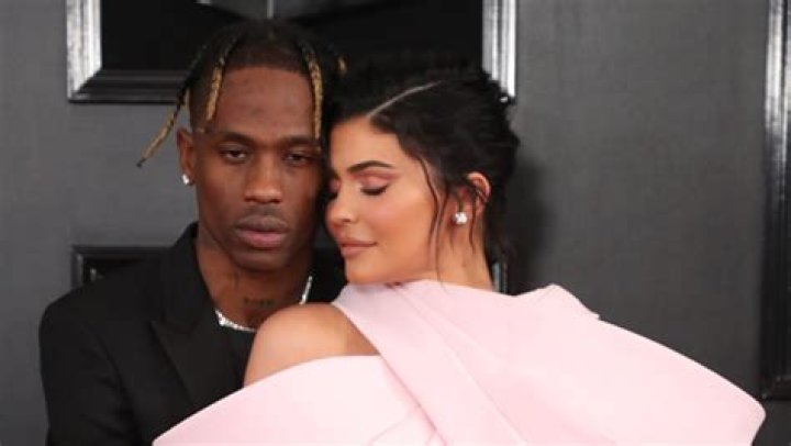 Travis Scott Thinks Kylie Jenner’s New Honey Locks Are ‘So Sexy’ — ‘He Really Loves It’