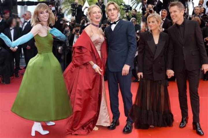 Uma Thurman, Levon Hawke