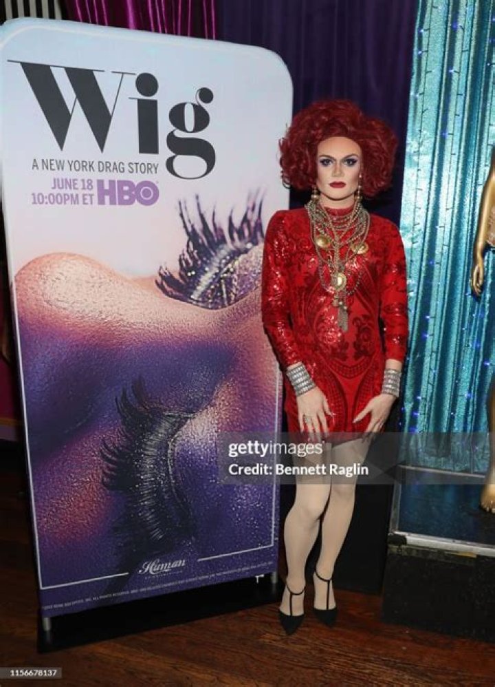 Under The Wig Drag Queen Showcase