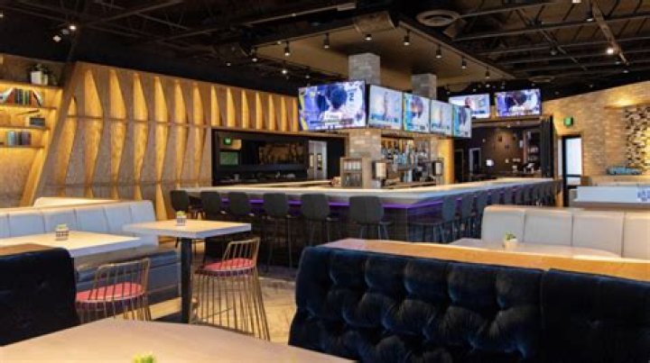 Upscale Sports Lounge 3rd Base Celebrates its Grand Opening