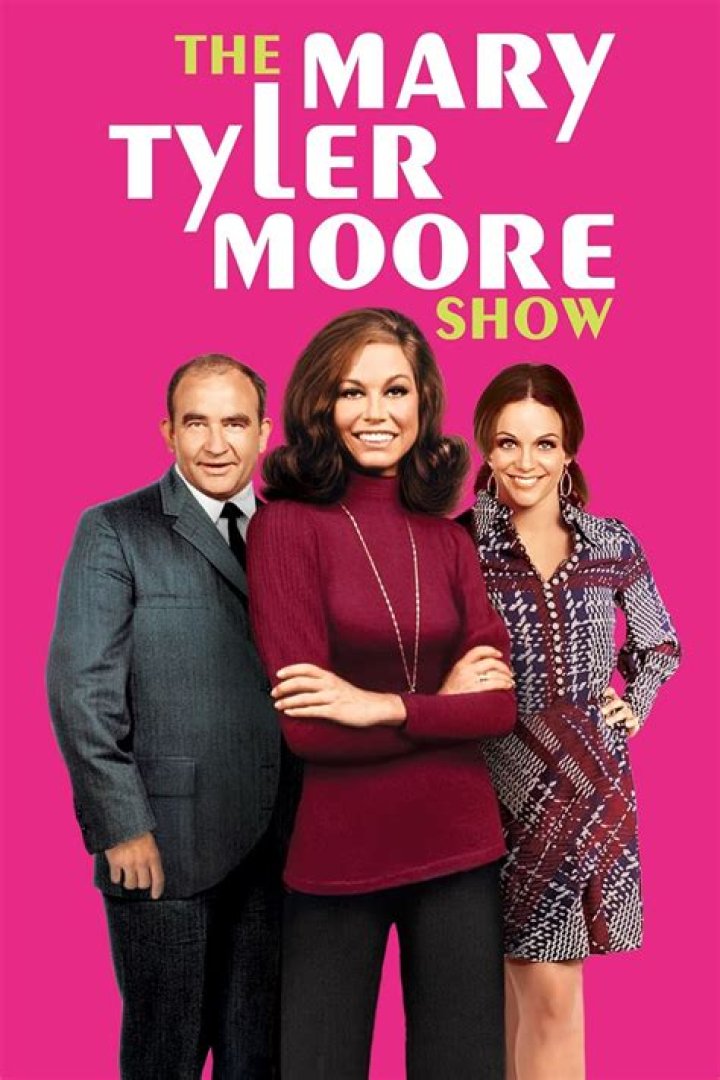 US actresses Mary Tyler Moore, left, Cloris Leachman, center, and Valerie Harper are not only talented cast members of "The Mary Tyler Moore Show", they also contributed to the successful breakthrough of a new style of series in which the old situation comedy hang-ups about women are gone "The Mary Tyler Moore Show"