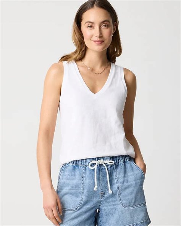 v neck tank
