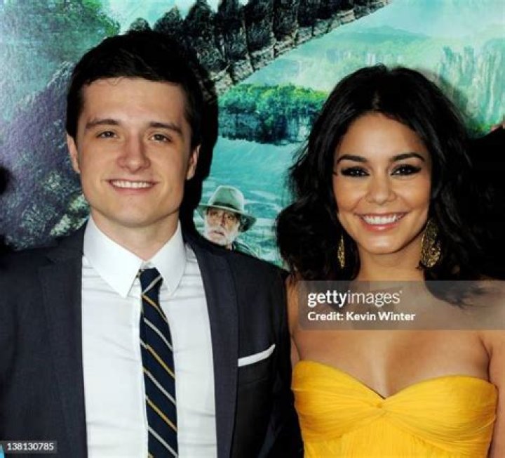Vanessa Hudgens & Josh Hutcherson