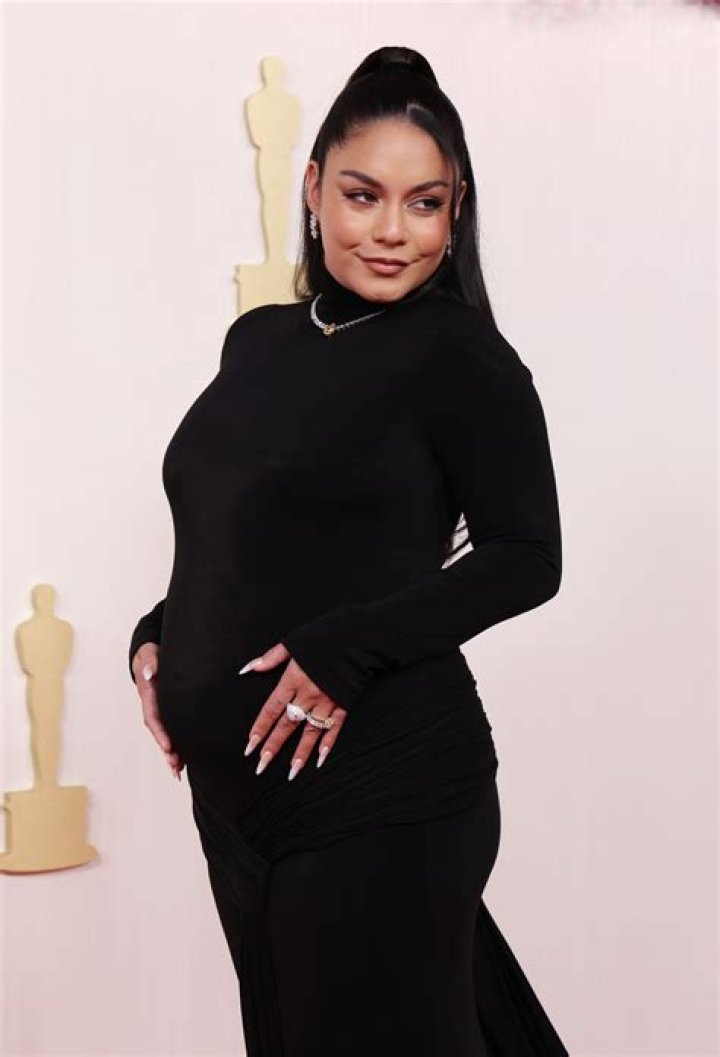Vanessa Hudgens Announces Her Pregnancy