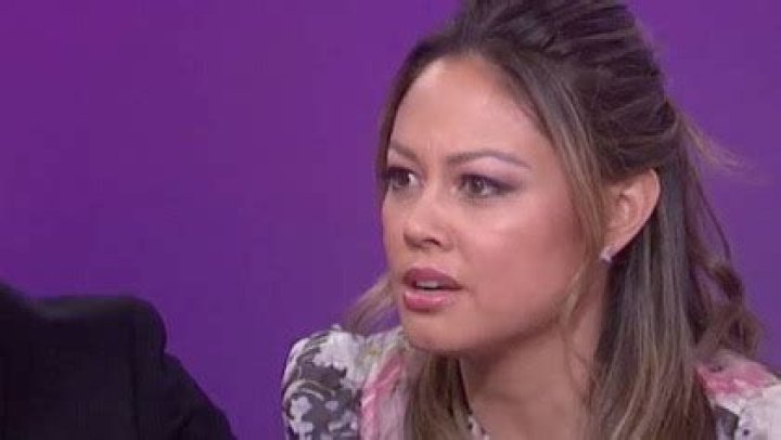 Vanessa Lachey Awkwardly Shuts Down Claim She Sent Nick’s Ex, Jessica Simpson, A Gift — Watch