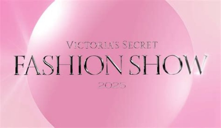 Victoria’s Secret Moms Pose In Lingerie After Giving Birth — Pics – Hollywood Life