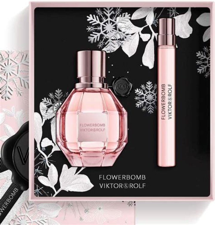Viktor&Rolf Flowerbomb Holiday Gift Set, $148, Bloomingdales