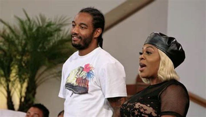 Watch Lil’ Mo & Karl Dargan’s Lie Detector Questions – Hollywood Life