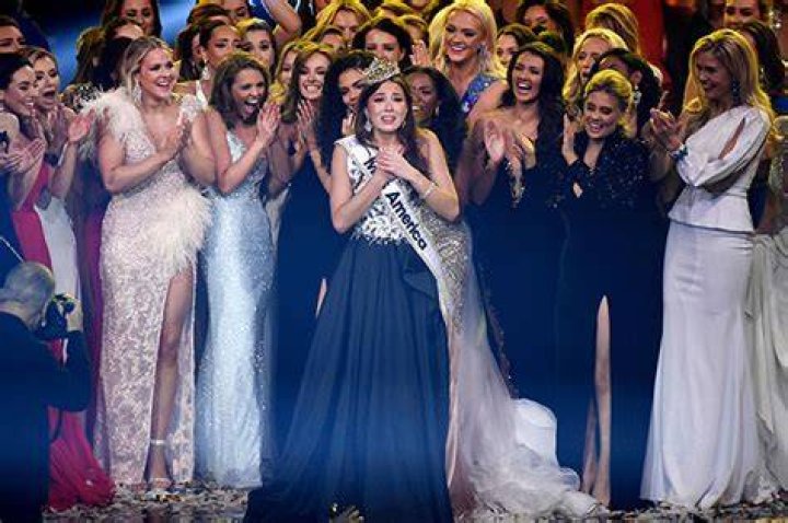 Who Is Emma Broyles? 5 Things About The Winner Of Miss America 2022 – Hollywood Life