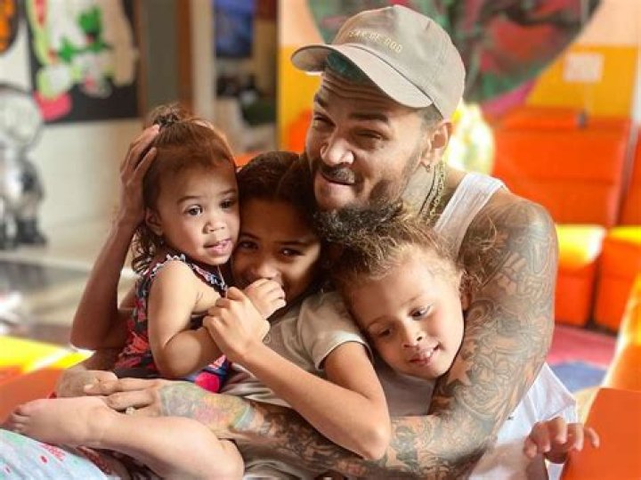 Who Is Krista Santiago? — 5 Things To know About Chris Brown’s New Girlfriend – Hollywood Life