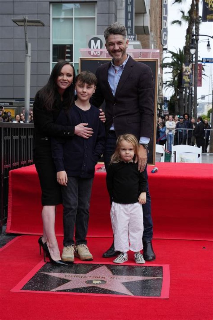 Who Is Mark Hampton? 5 Things About Christina Ricci’s New Husband – Hollywood Life