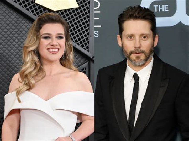 Why Did Kelly Clarkson and Brandon Blackstock Break Up? Divorce Details – Hollywood Life