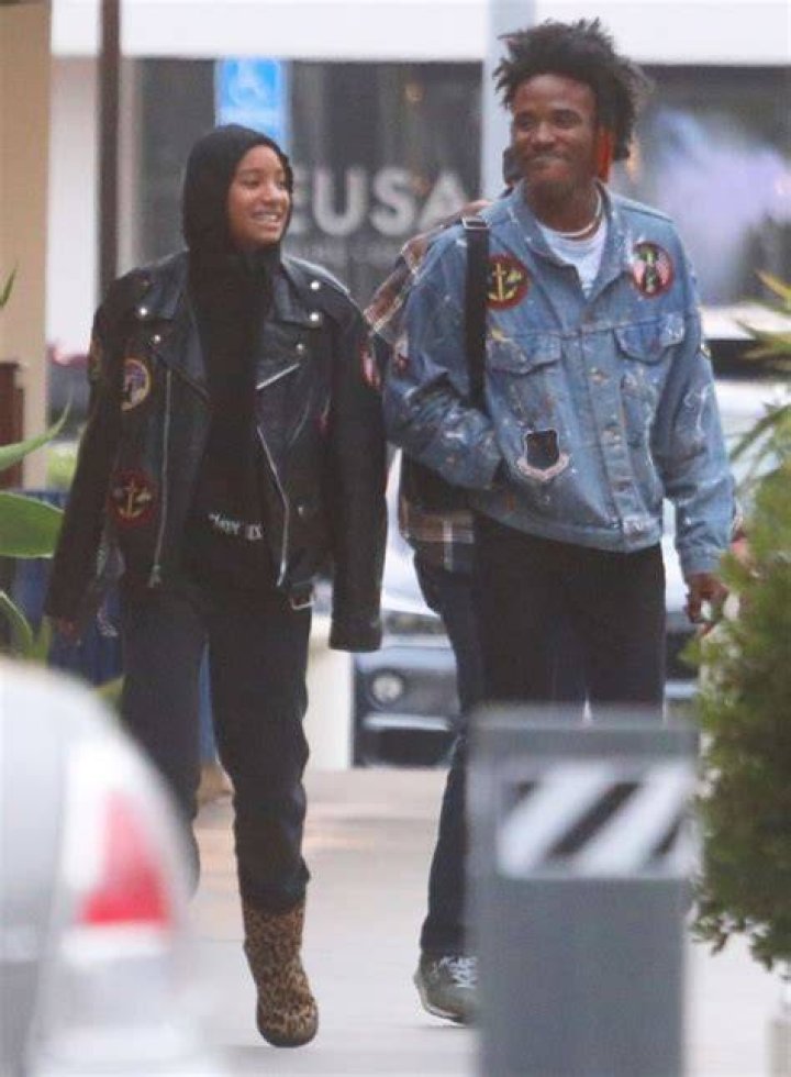 Willow Smith Enjoys A Lunch Date Boyfriend De&rsquo;Wayne