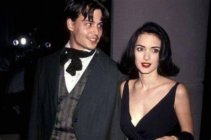 winona ryder and johnny depp in edward scissorhands