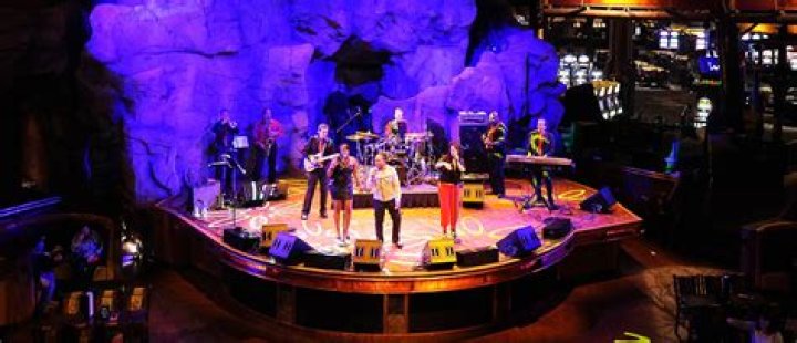 Wolf Den at Mohegan Sun