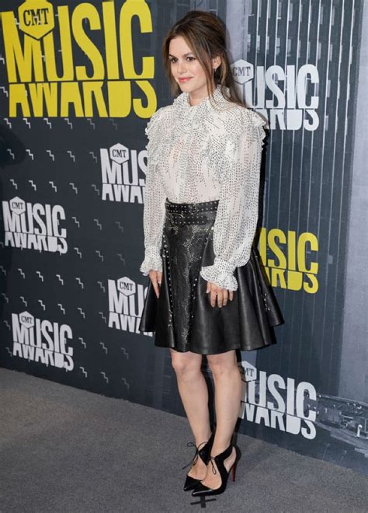 Worst Dressed At CMT Awards — Red Carpet Looks We Loathe